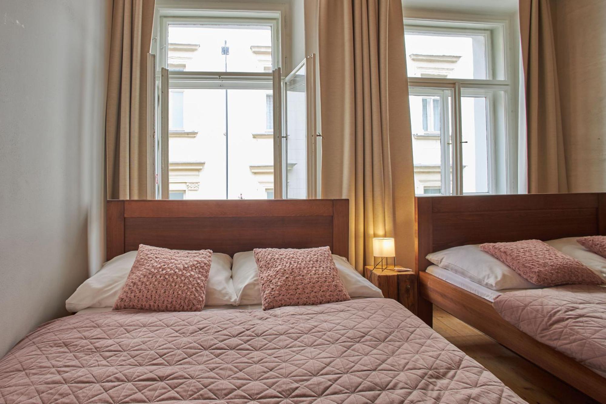 Jeruzalemska - Synagogue Apartments براغ المظهر الخارجي الصورة